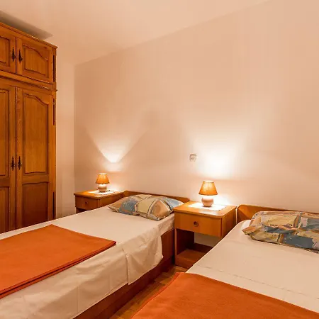 50 Meter Bis Zum Mit Meerblick, Kueche, Wlan, Klima Apartment