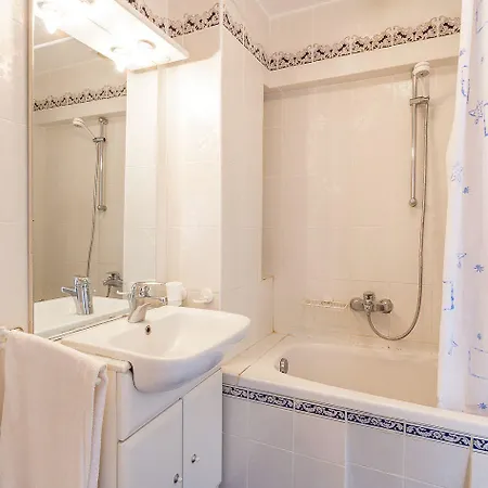 50 Meter Bis Zum Mit Meerblick, Kueche, Wlan, Klima Apartment *