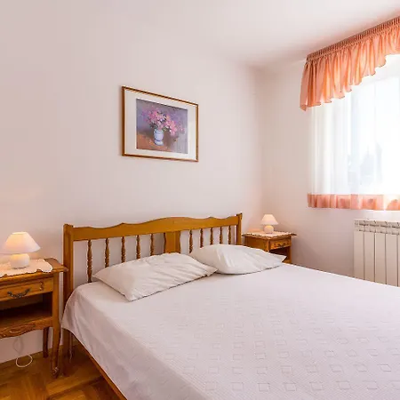 Apartman 50 Meter Bis Zum Mit Meerblick, Kueche, Wlan, Klima