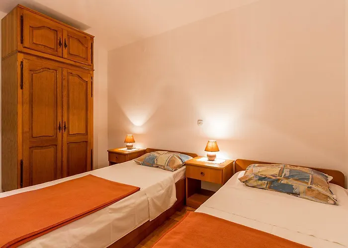 50 Meter Bis Zum Mit Meerblick, Kueche, Wlan, Klima Apartman